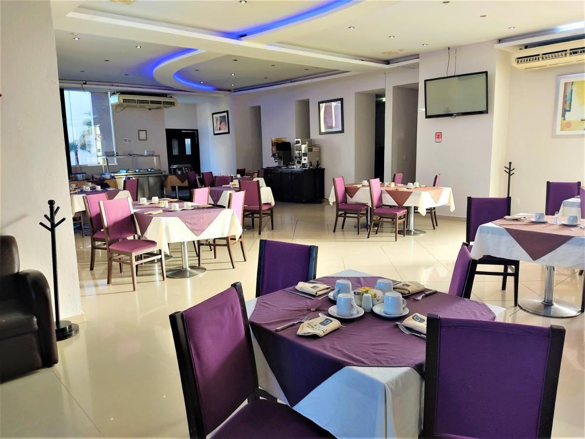 Hotel Oasis Heroica Caborca ภายนอก รูปภาพ